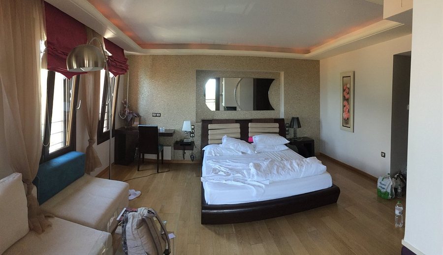 Iakovaki Suites Spa — Guest room