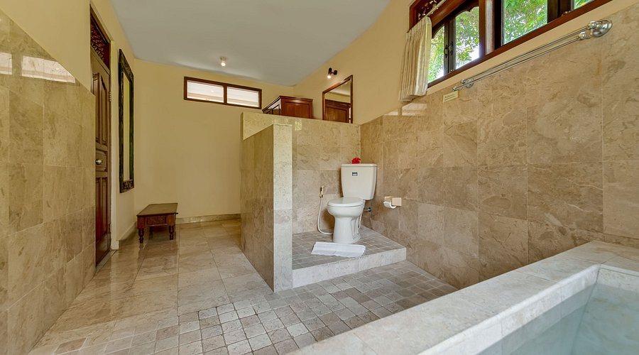 Ibah — Bathroom