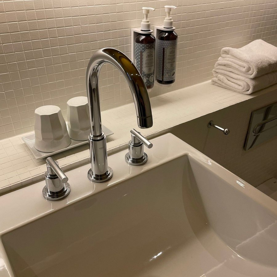Iberostar Las Letras — Bathroom