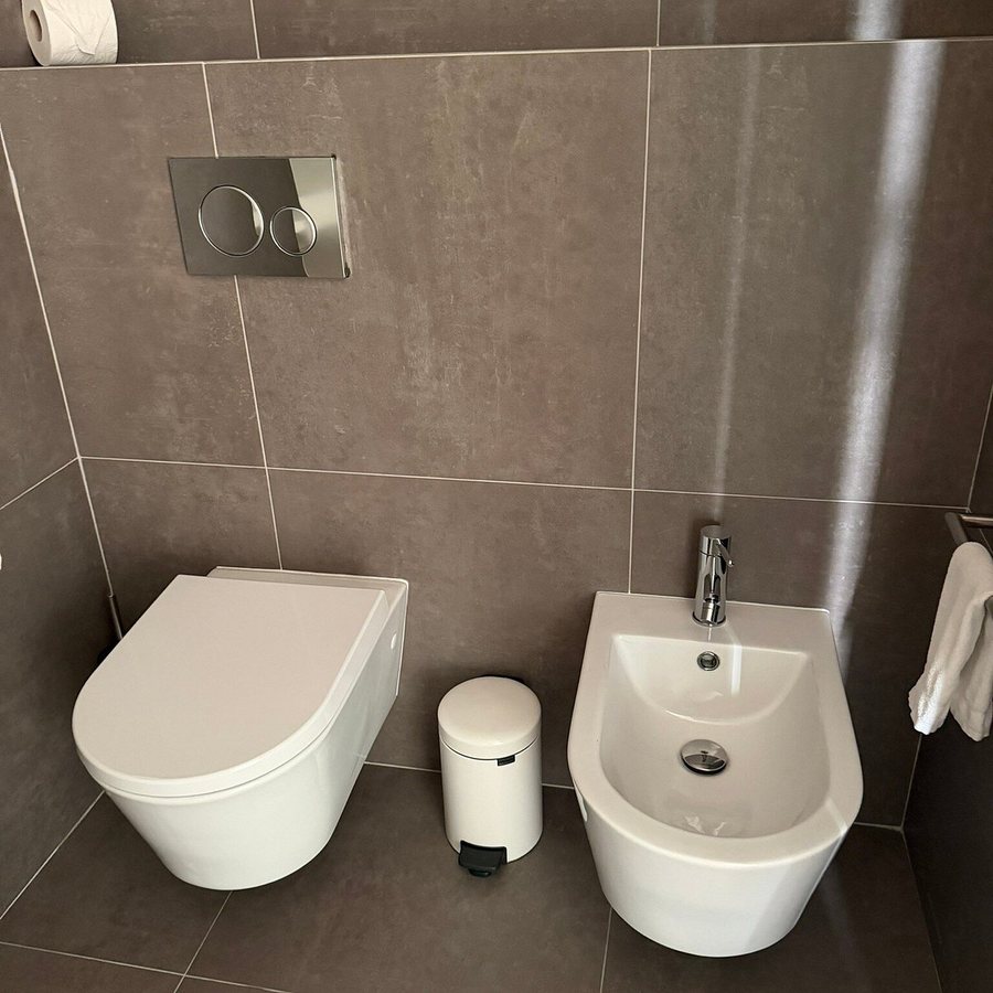 Iberostar Selection Lisboa — Bathroom