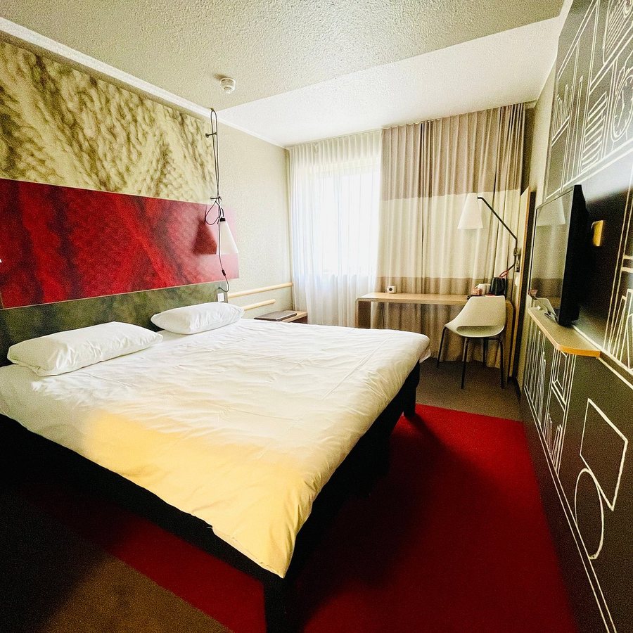 Ibis Berlin Mitte — Guest room