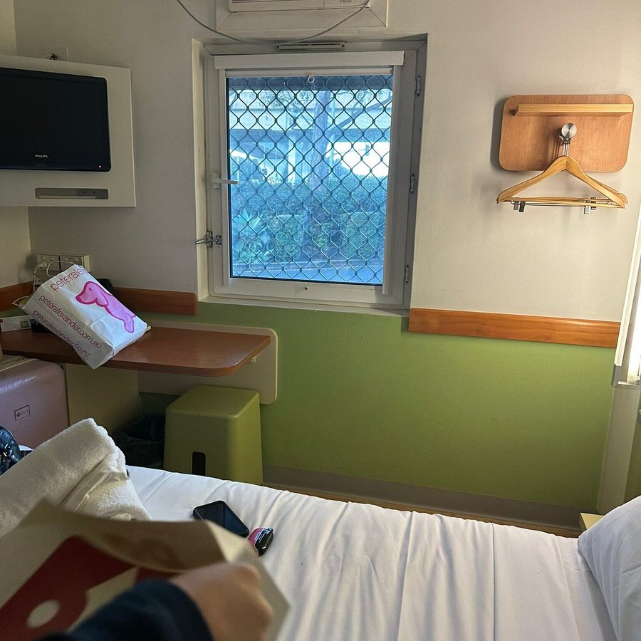 Ibis Budget Brisbane Airport — Guest room