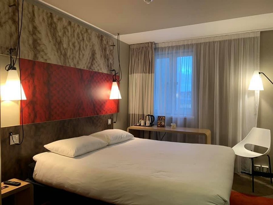 Ibis Edinburgh Centre Royal Mile Hunter Square — Guest room