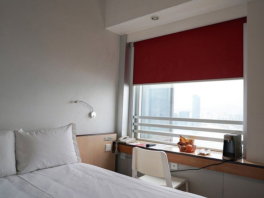 Ibis Hong Kong North Point — Guest room