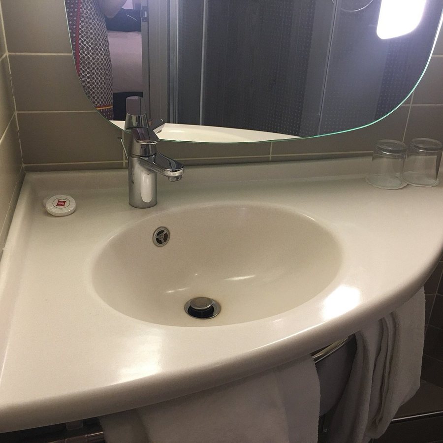 Ibis Istanbul Tuzla Hotel Istanbul — Bathroom