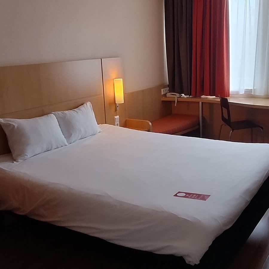 Ibis Krakow Centrum — Guest room