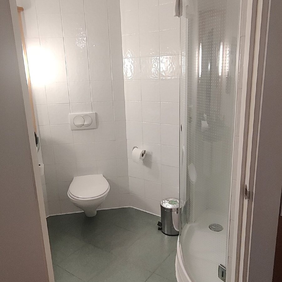 Ibis Madrid Calle Alcala — Bathroom