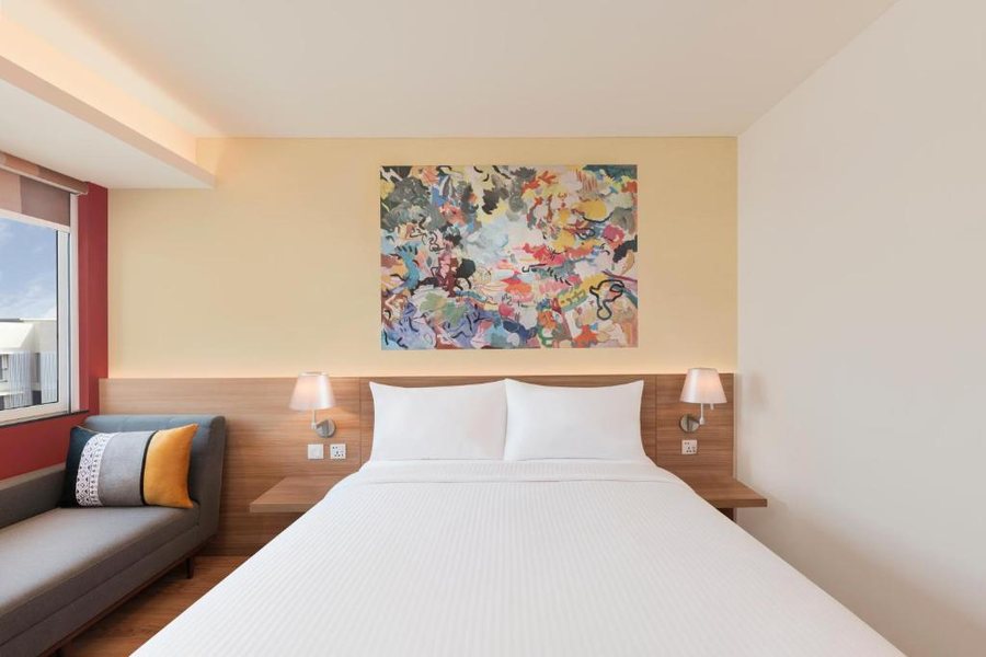 Ibis Mumbai Airport Hotel — Guest room