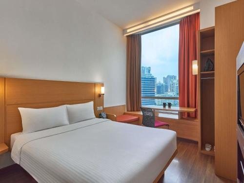 Ibis Singapore Novena — Guest room