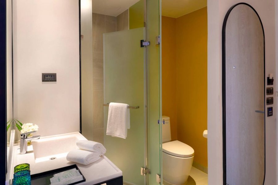 Ibis Styles Bangkok Ratchada — Bathroom