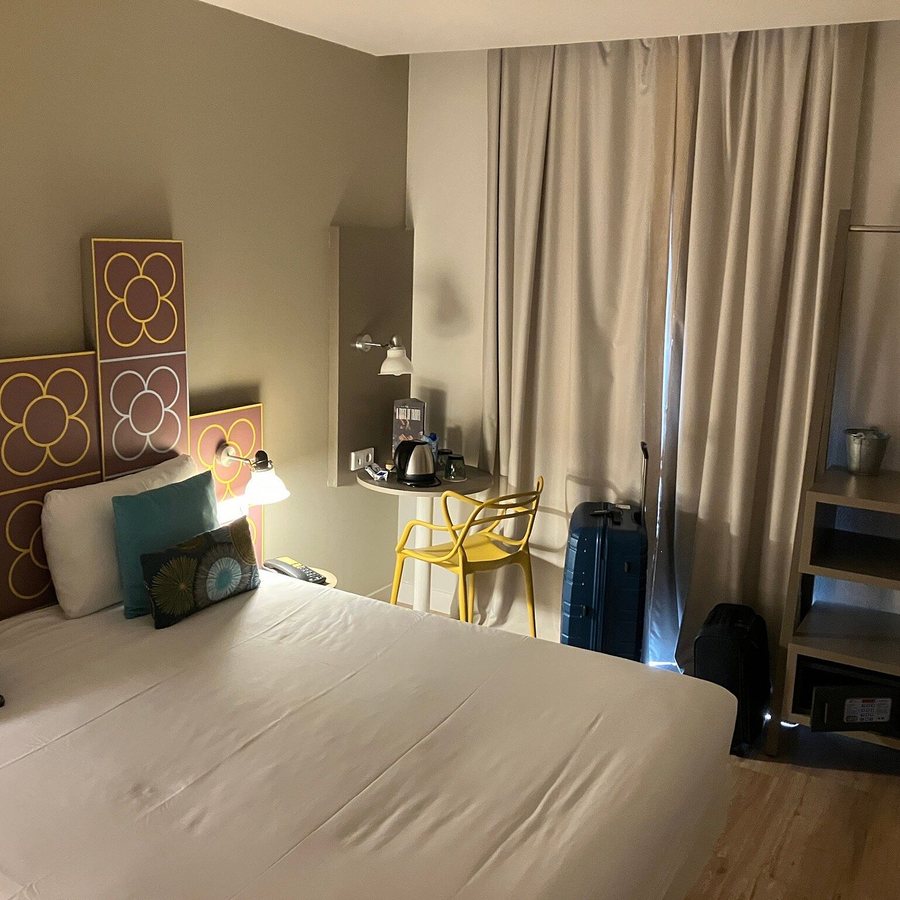 Ibis Styles Barcelona Centre Hotel Barcelona Catalonia — Guest room