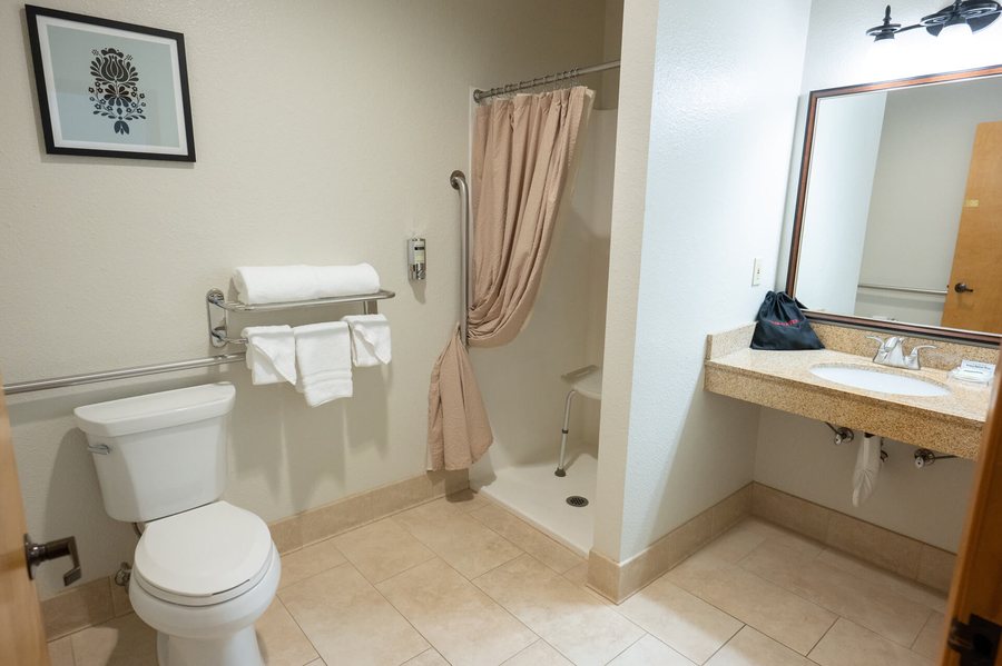 Icicle Village Resort — Bathroom