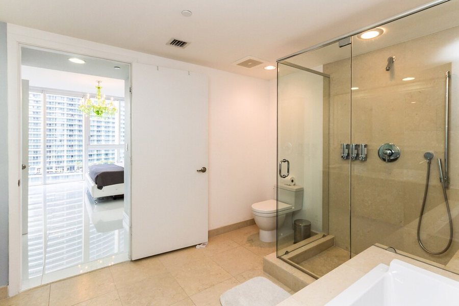Icon Brickell Residences Miami Florida — Bathroom
