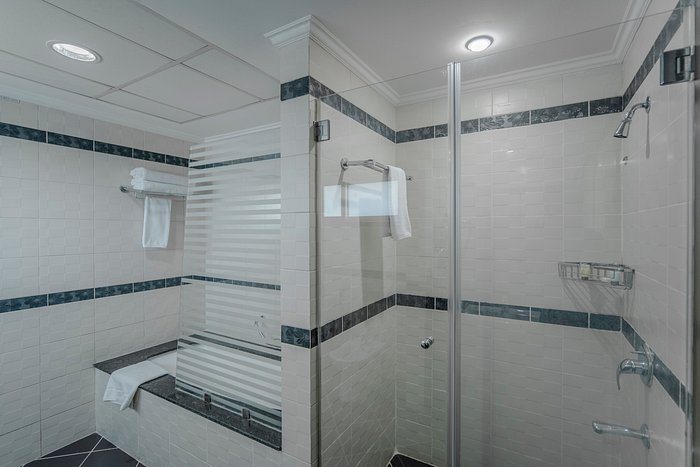 Icon Delux Hotel Apartments Al Barsha — Bathroom