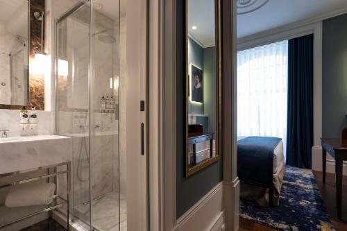 ICON Duplo Ribeira — Bathroom