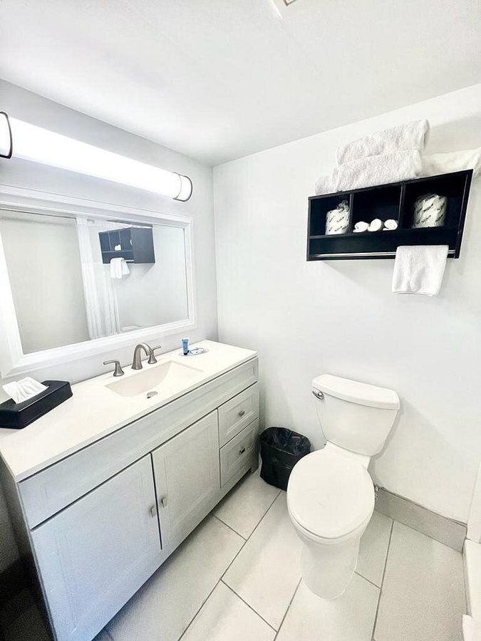 Ideal Beach Resort — Bathroom