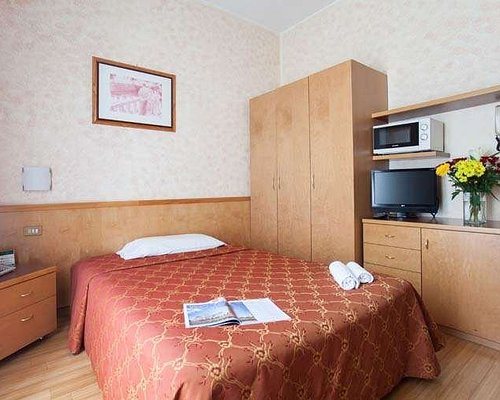 IH ApartHotel Milano Argonne Park — Guest room