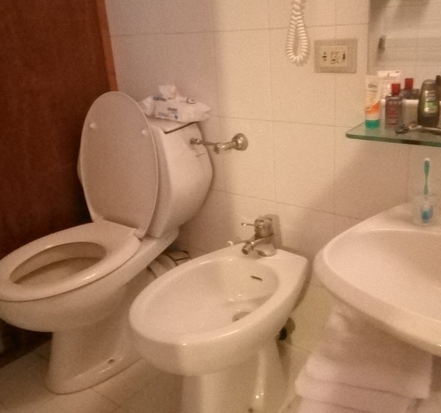 IH Hotels Firenze Select — Bathroom