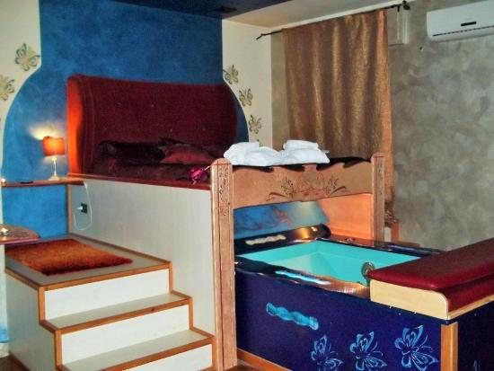 Il Nido d Amore Lorenzana Colombaie — Guest room