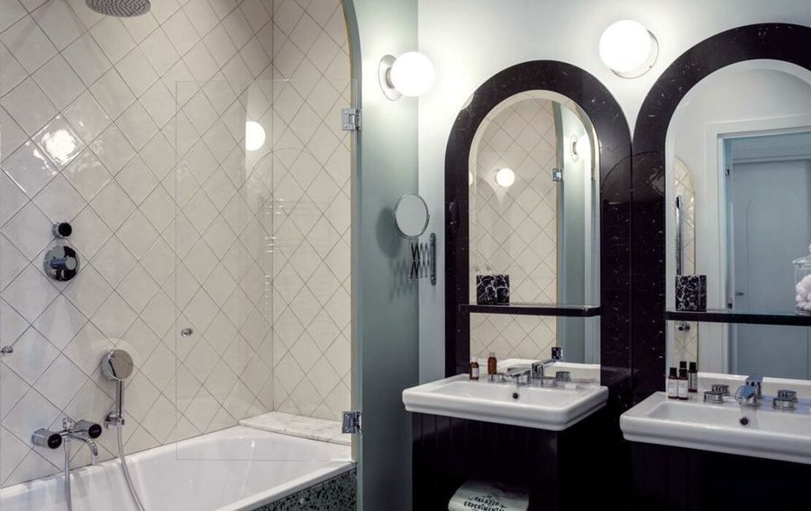 Il Palazzo Experimental — Bathroom