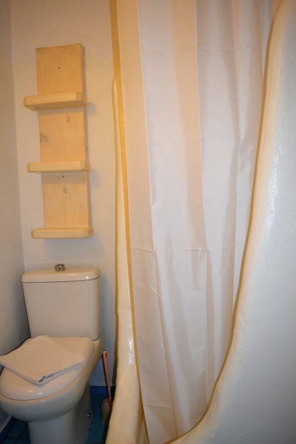 Ilidi Rock Studios — Bathroom