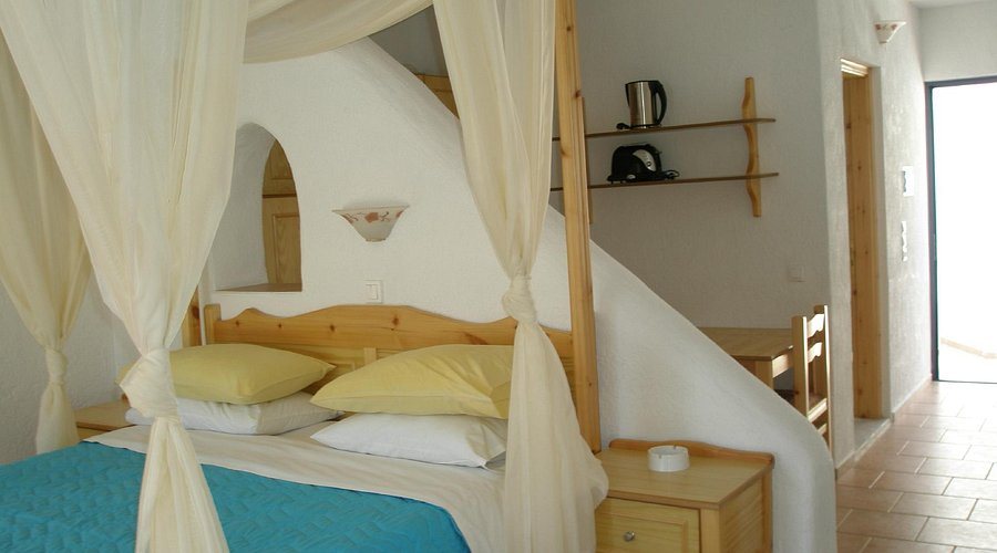 Ilidi Rock Studios — Guest room