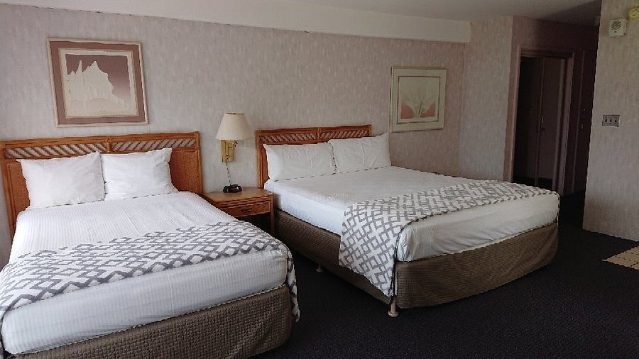 Ilima Hotel — Guest room