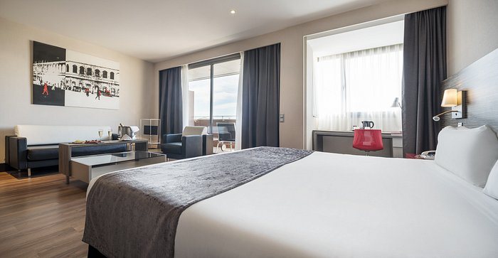 Ilunion Barcelona Barcelona Catalonia — Guest room