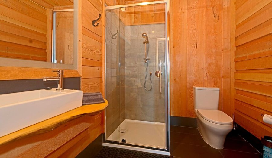 Inala Nature Accommodation — Bathroom