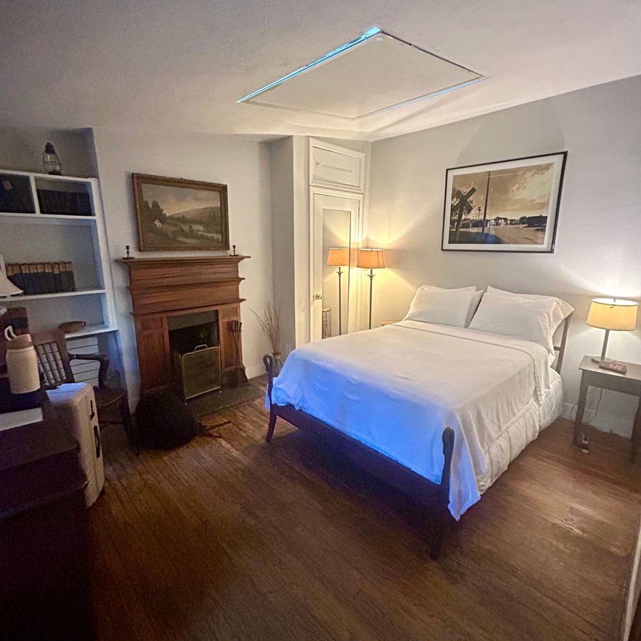 Incentra Village Guest House — Guest room
