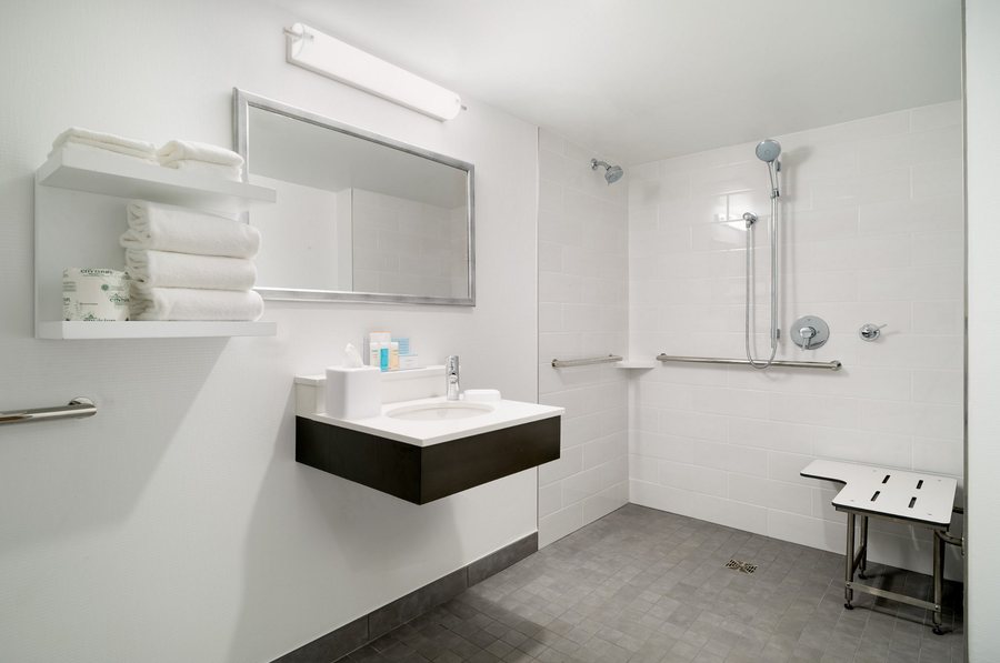 Independence Park Hotel BW Premier Collection — Bathroom