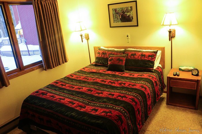 Indian Peaks Resort — Guest room