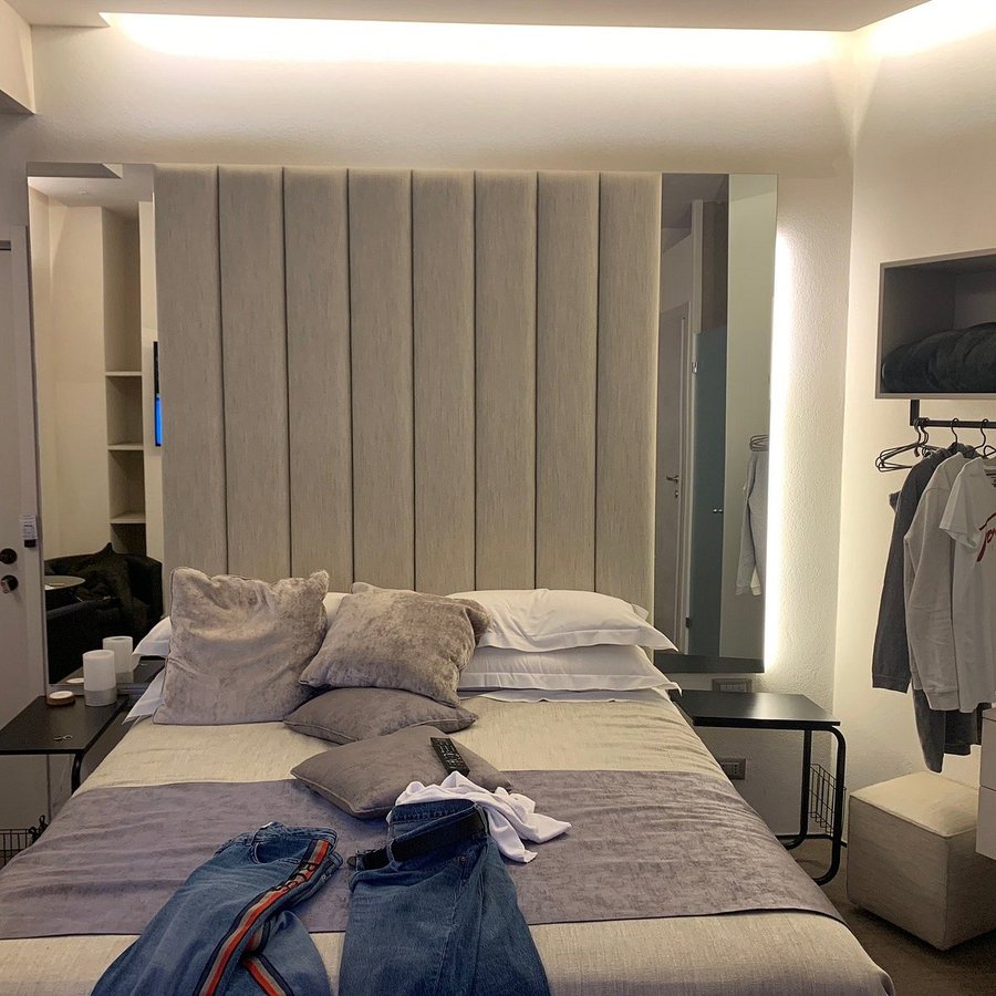 Ingrami Suites — Guest room