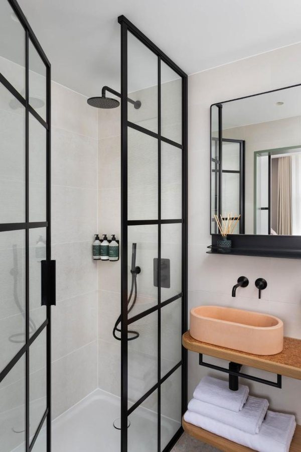Inhabit Queen s Gardens — Bathroom