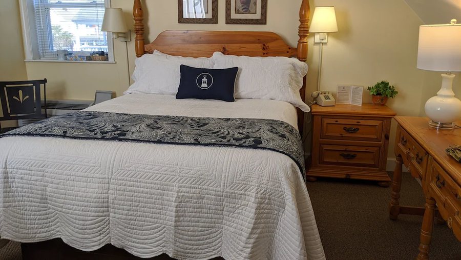 Inlet Inn — Guest room