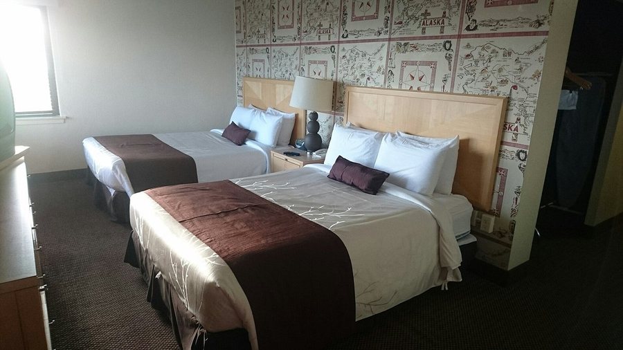 Inlet Tower Hotel Suites — Guest room