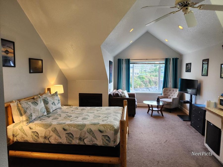 Inn at Arch Rock — Guest room