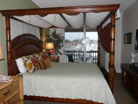 Inn at Camachee Harbor — Guest room