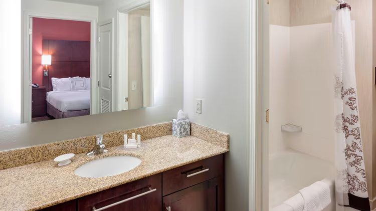 Inn At Ellis River — Bathroom