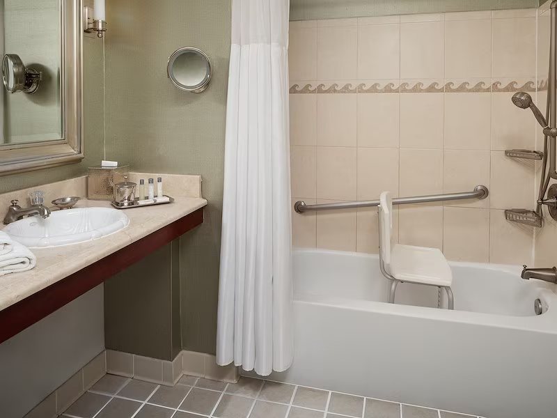 Inn At Henderson s Wharf Ascend Hotel Collection — Bathroom