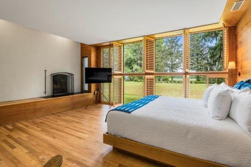 Inn At Middleton Place — Guest room