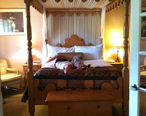 Inn at Pasatiempo — Guest room