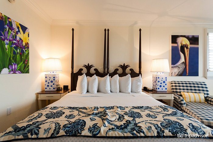 Inn at Pelican Bay — Guest room