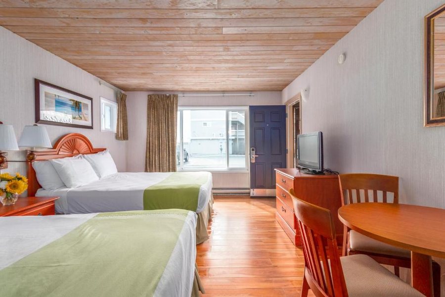 Inn at Seaside — Guest room