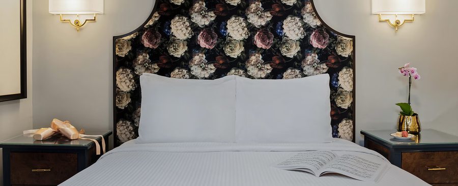 Inn At The Opera — Guest room