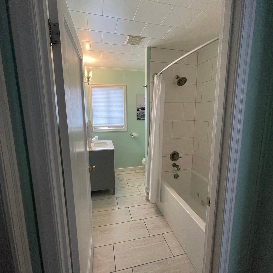 Inn at the Shore — Bathroom