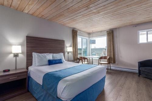 Inn at the Shore — Guest room