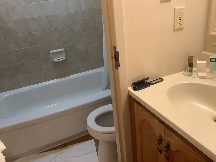 Inn on Frederick — Bathroom