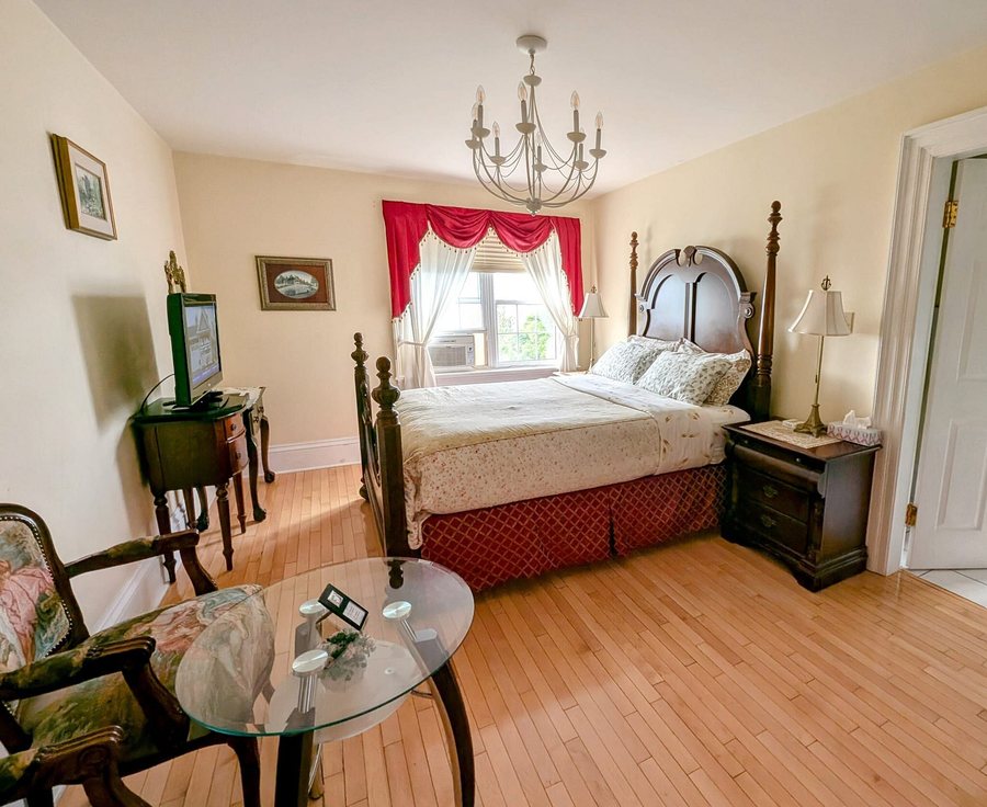 Inn on Frederick — Guest room