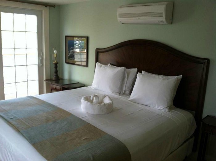Inn on Shore Road — Guest room